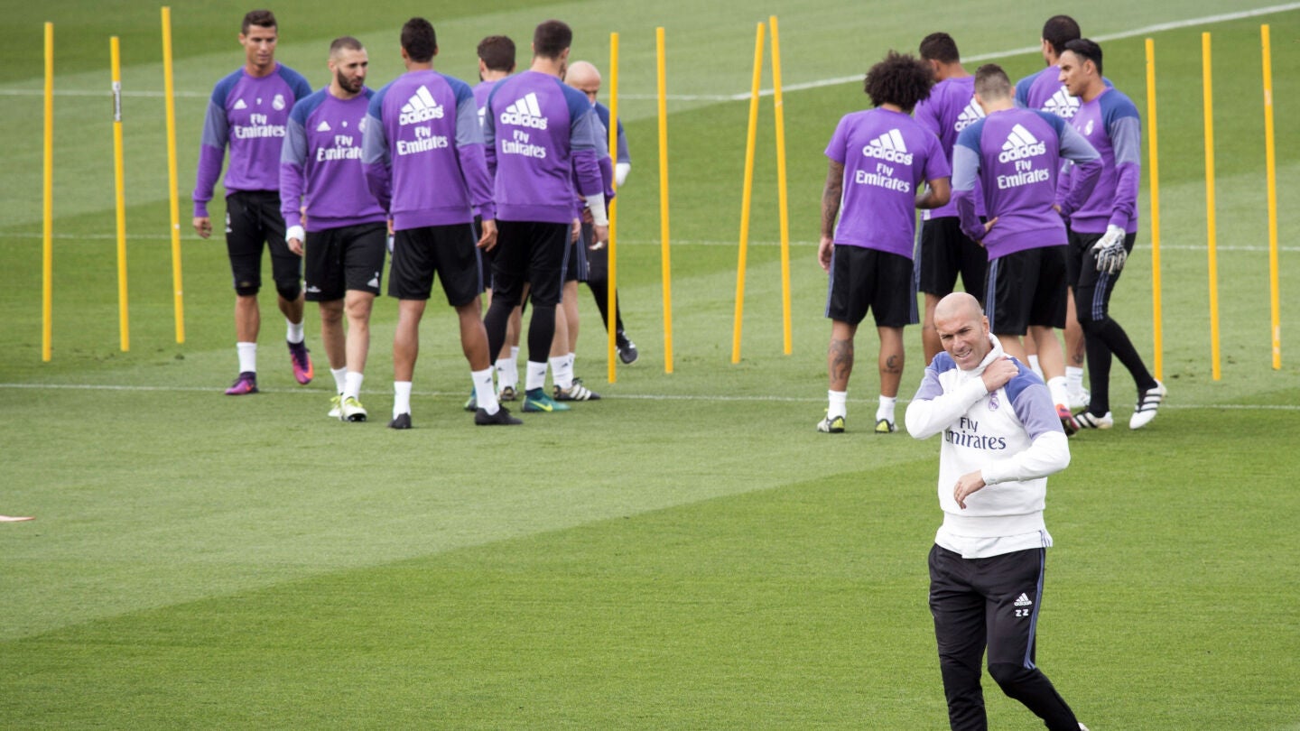 Zidane, durante el &uacute;ltimo entrenamiento del Real Madrid