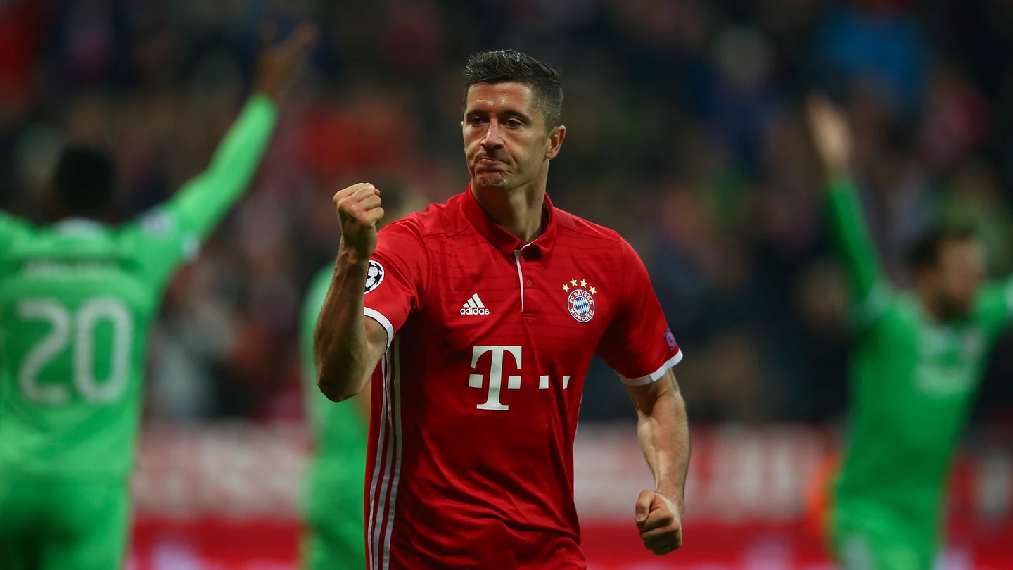 Lewandowski celebra su gol contra el PSV Lewandowski celebra su gol contra el PSV