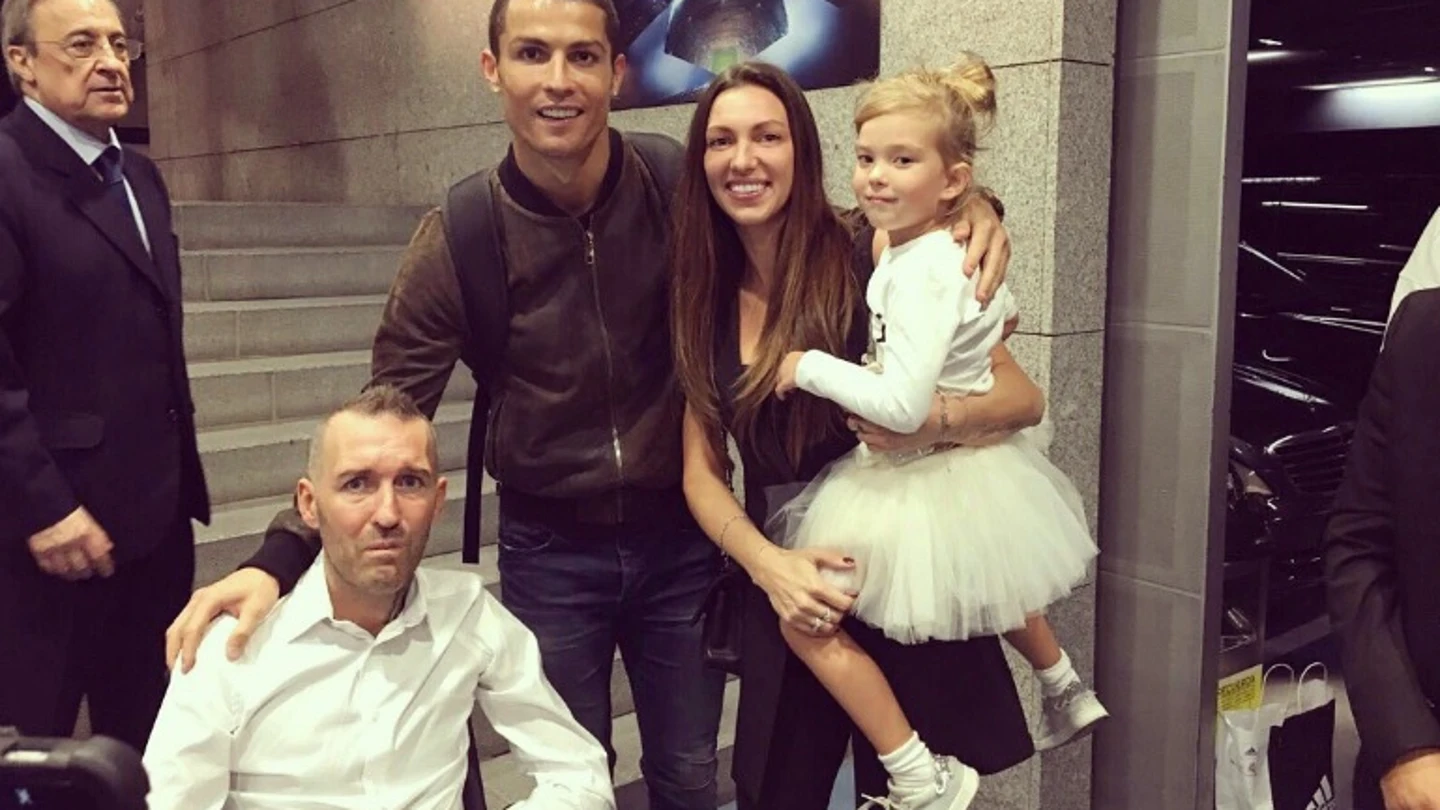 Cristiano Ronaldo junto a Ricksen, exfutbolista enfermo de ELA Cristiano Ronaldo junto a Ricksen, exfutbolista enfermo de ELA