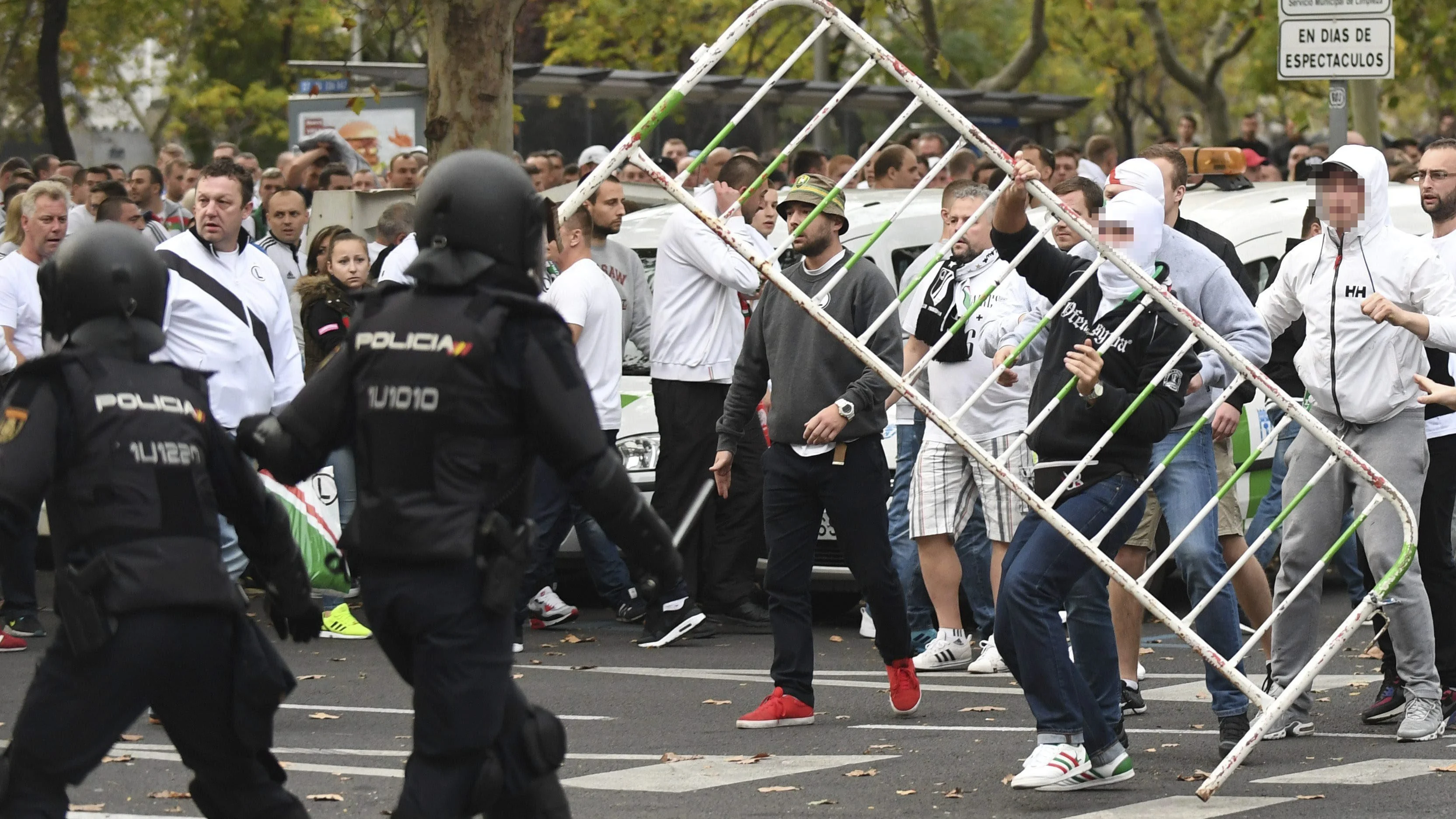 Los aficionados del Legia, antes del partido contra el Real Madrid