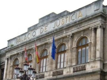 Fachada del Tribunal Superior de Justicia de Castilla y León Fachada del Tribunal Superior de Justicia de Castilla y León
