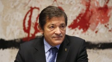 El presidente del Gobierno de Asturias y de la gestora del PSOE, Javier Fernández
