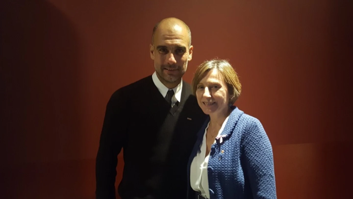 Pep Guardiola junto a Carme Forcadell Pep Guardiola junto a Carme Forcadell