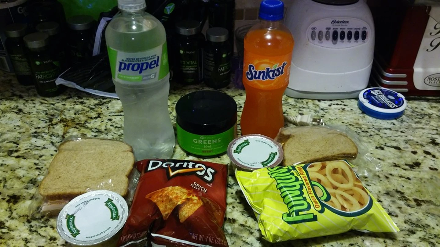 El almuerzo para dos preparado por la madre de Dylan El almuerzo para dos preparado por la madre de Dylan