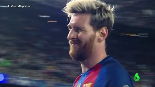 Leo Messi guiña el ojo a la grada del Camp Nou Leo Messi guiña el ojo a la grada del Camp Nou