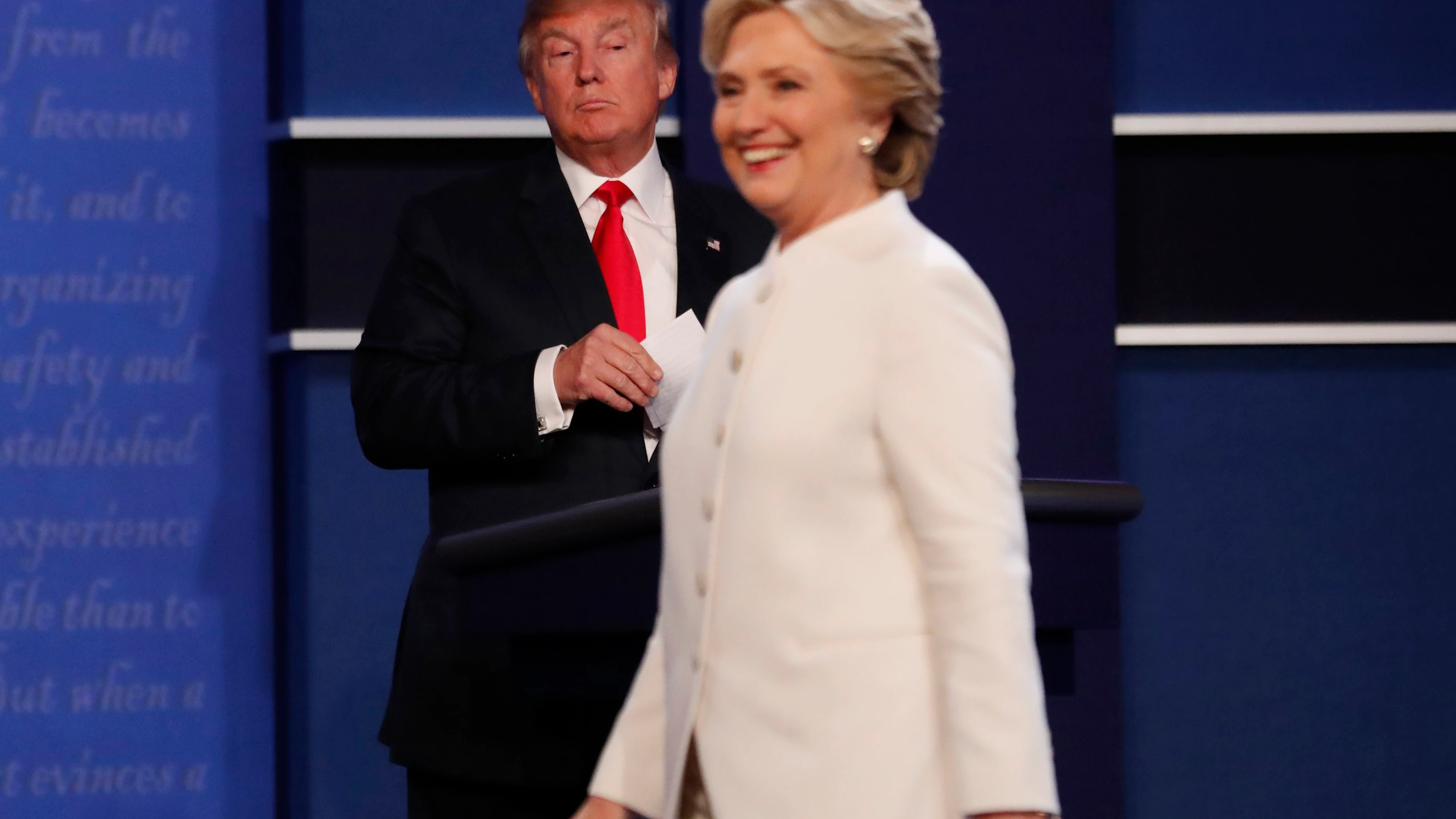 Donald Trump y Hillary Clinton en el último debate televisado antes de las elecciones estadounidenses Donald Trump y Hillary Clinton en el último debate televisado antes de las elecciones estadounidenses