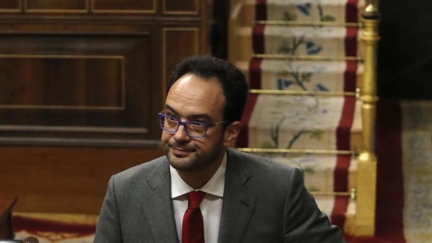 Antonio Hernando, en la sesi&oacute;n de investidura