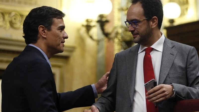 Pedro Sánchez y Antonio Hernando