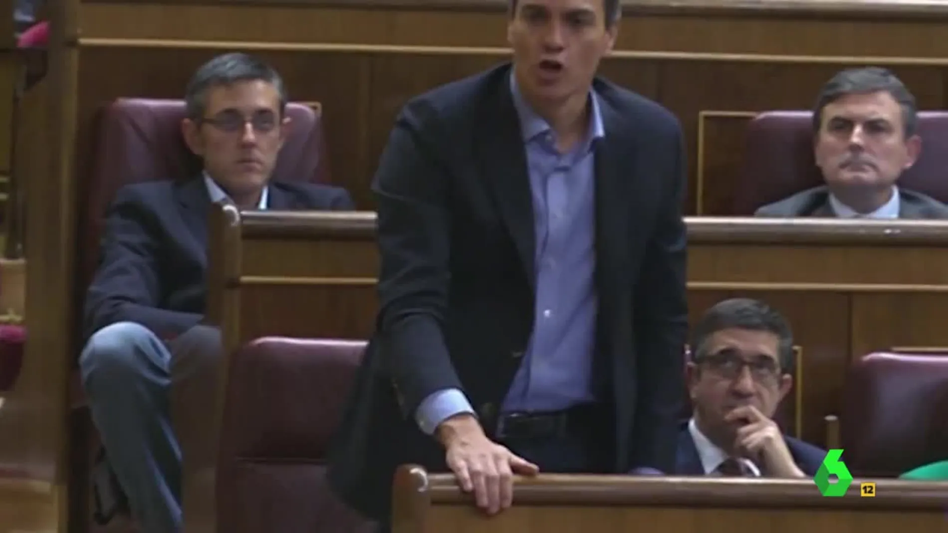 Pedro Sánchez vota "no sé" a Rajoy