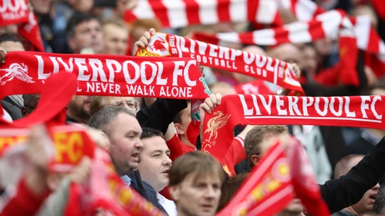 Aficionados del Liverpool durante un partido Aficionados del Liverpool durante un partido