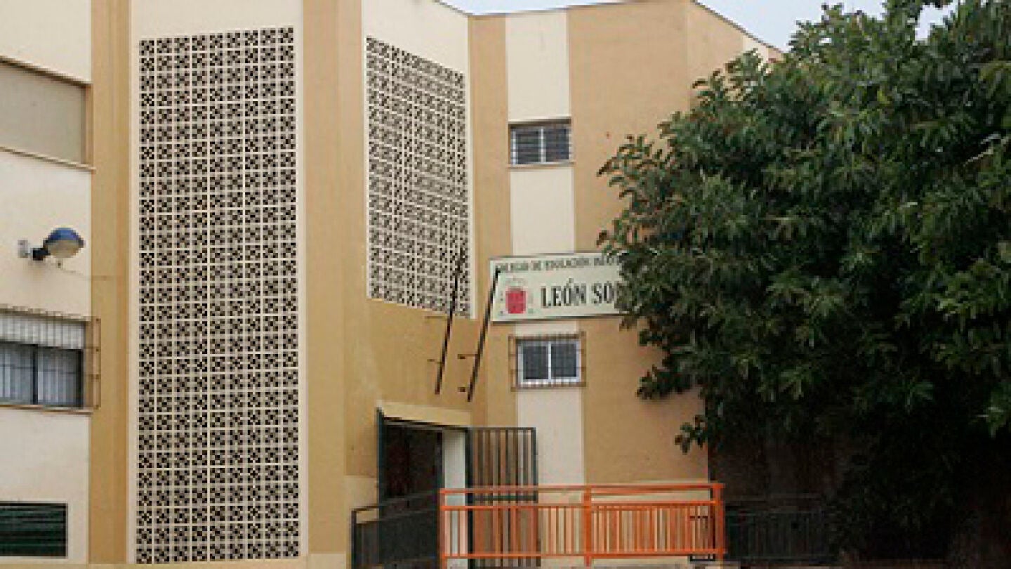 Colegio P&uacute;blico 'Le&oacute;n Sola', en Melilla