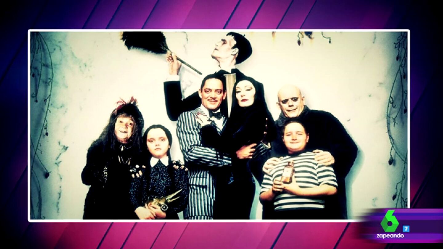 Frame 34.209556 de: Los colaboradores de Zapeando se disfrazar&aacute;n de La familia Addams para celebrar Halloween