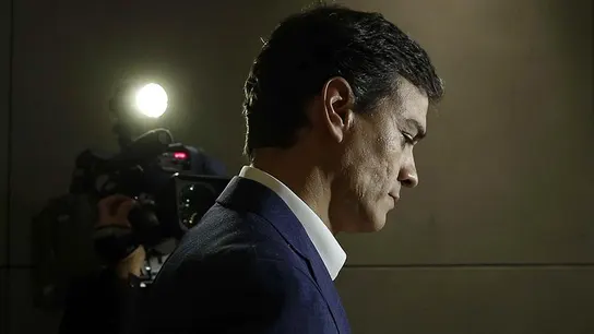 Pedro Sánchez, durante la rueda de prensa posterior a renunciar a su acta de diputado Pedro Sánchez, durante la rueda de prensa posterior a renunciar a su acta de diputado