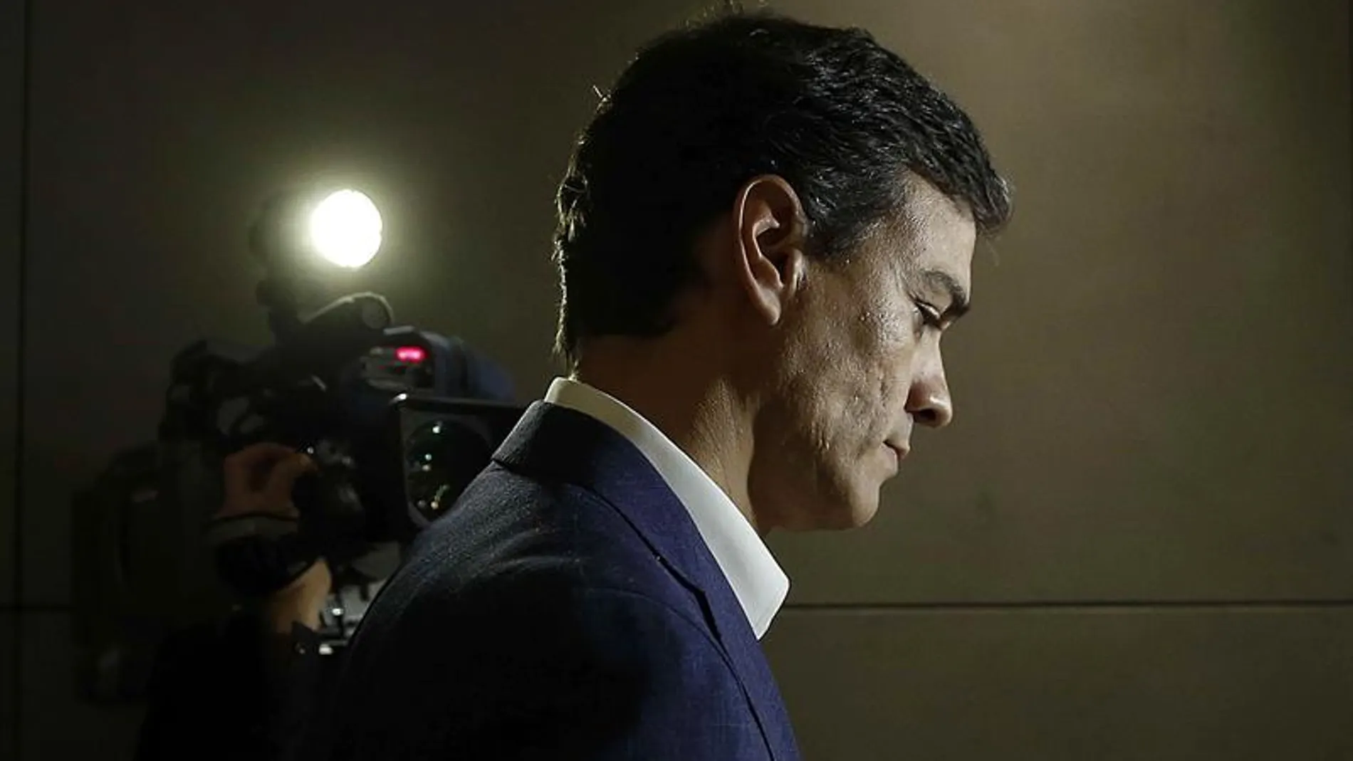 Pedro Sánchez, durante la rueda de prensa posterior a renunciar a su acta de diputado