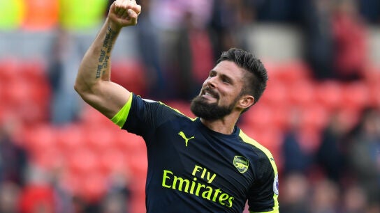 Giroud celebra un gol