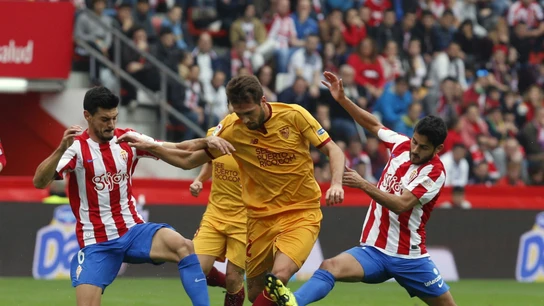 El Mudo Vázquez, contra el Sporting El Mudo Vázquez, contra el Sporting