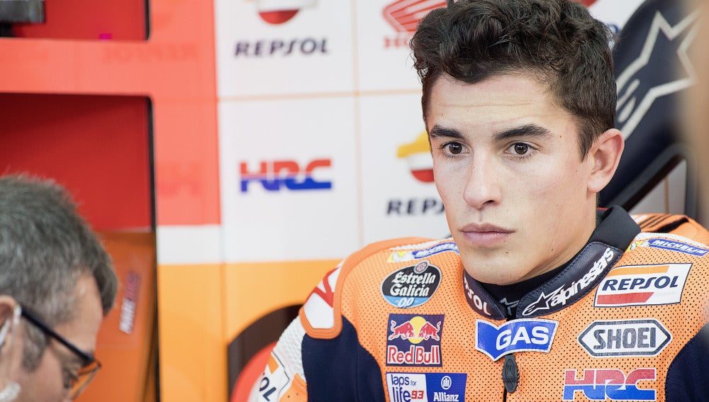 Marc Márquez, pensativo durante el GP de Malasia