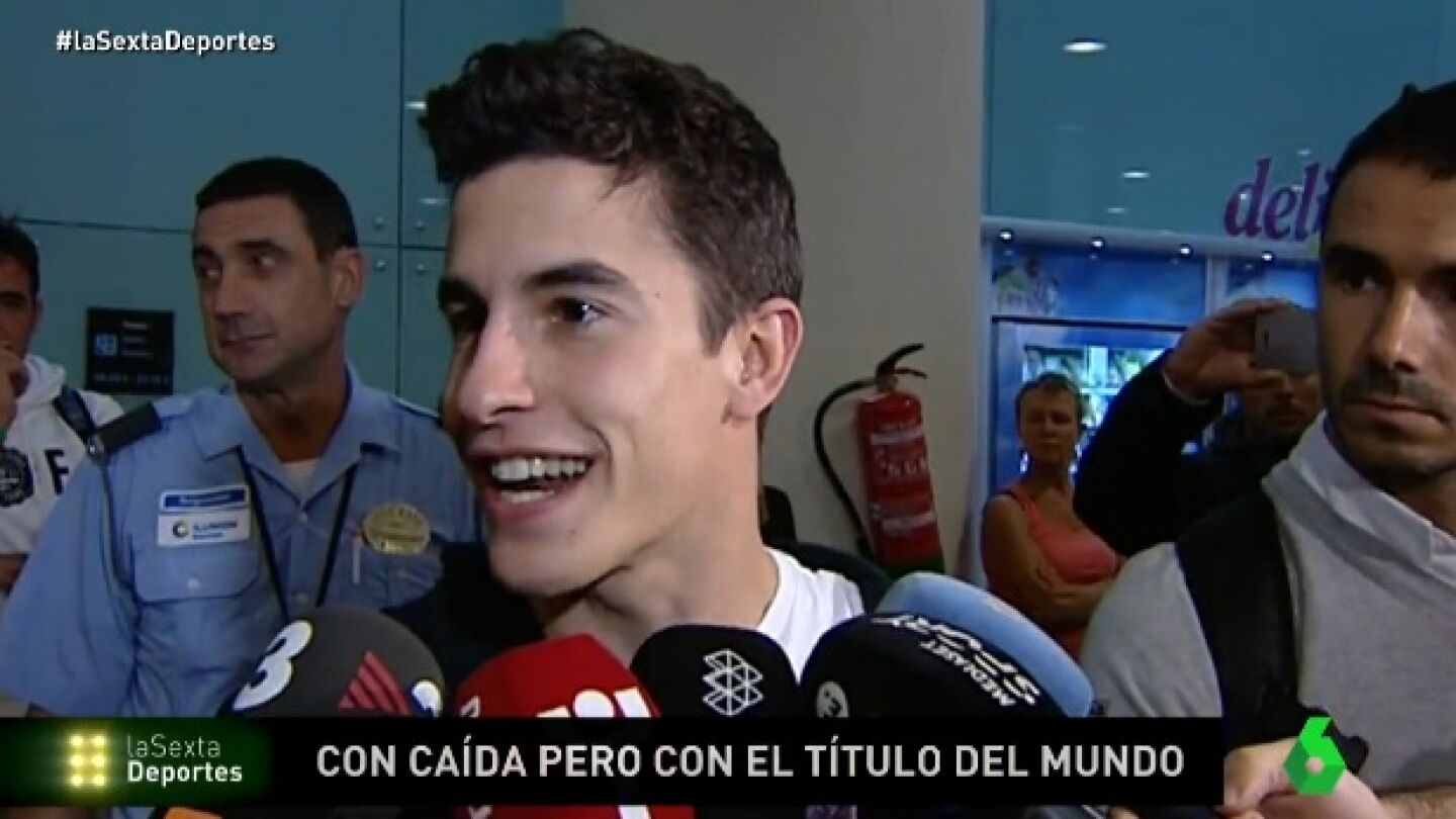 Marc M&aacute;rquez responde a los aficionados de Sepang