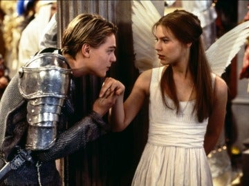 Leonardo DiCaprio y Claire Danes en 'Romeo + Julieta' Leonardo DiCaprio y Claire Danes en 'Romeo + Julieta'