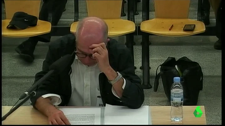 Frame 16.110344 de: Izquierdo se niega a declarar por la Gürtel: "No voy a contestar porque sufro depresión y tengo un principio de demencia" Frame 16.110344 de: Izquierdo se niega a declarar por la Gürtel: "No voy a contestar porque sufro depresión y tengo un principio de demencia"