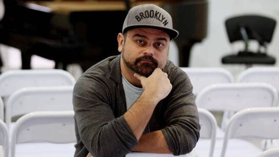 El rapero Nach se lanza a la poes&iacute;a con 'Hambriento'