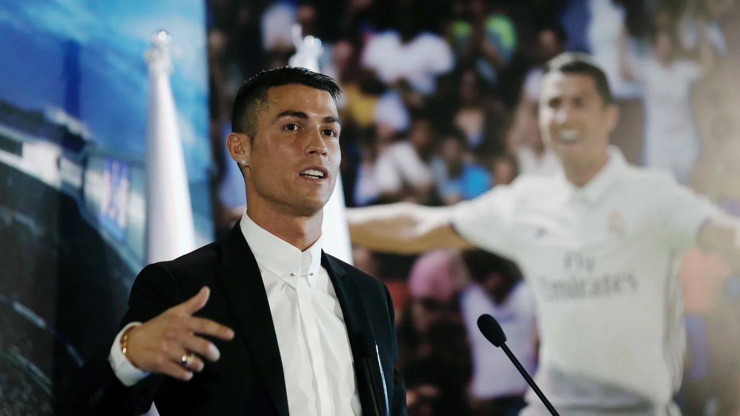 Cristiano Ronaldo, en el acto de renovación de su contrato Cristiano Ronaldo, en el acto de renovación de su contrato
