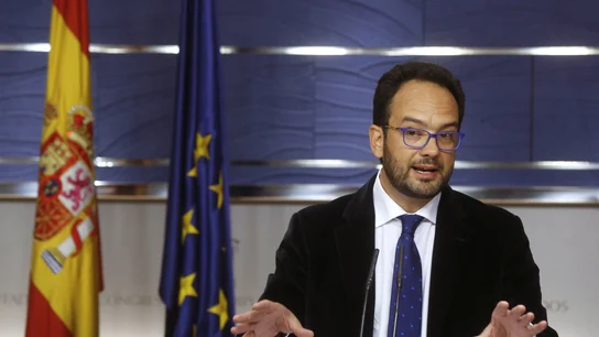 El portavoz del PSOE, Antonio Hernando, durante la rueda de prensa posterior a la reunión de la Junta de Portavoces El portavoz del PSOE, Antonio Hernando, durante la rueda de prensa posterior a la reunión de la Junta de Portavoces