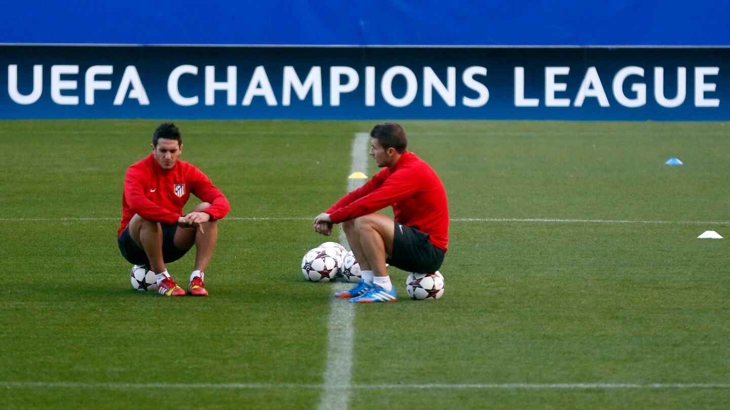 Gabi dialoga con Koke durante un entrenamiento del Atl&eacute;tico de Madrid