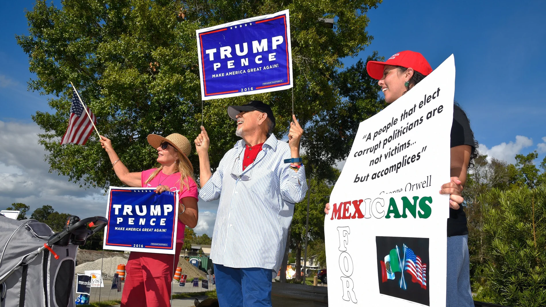 Votantes a favor de Donald Trump en una localidad de Florida