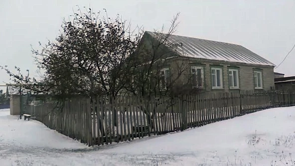 Sidorov fue hasta la casa de su amigo donde los encontró manteniendo relaciones sexuales y posteriormente los asesión Sidorov fue hasta la casa de su amigo donde los encontró manteniendo relaciones sexuales y posteriormente los asesión