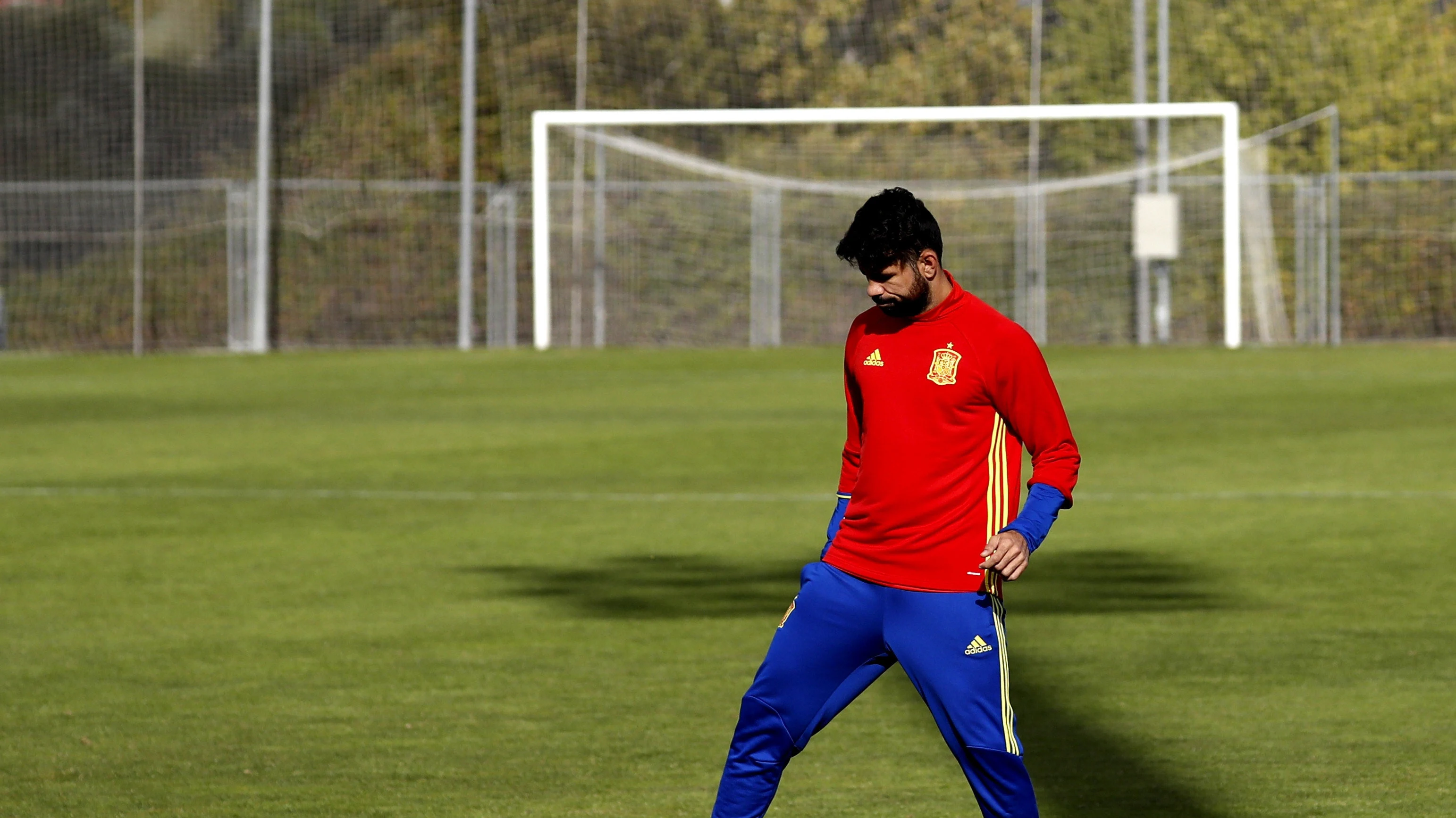 Diego Costa se entrena en solitario en Las Rozas