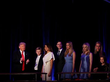 Donald Trump junto a su familia Donald Trump junto a su familia