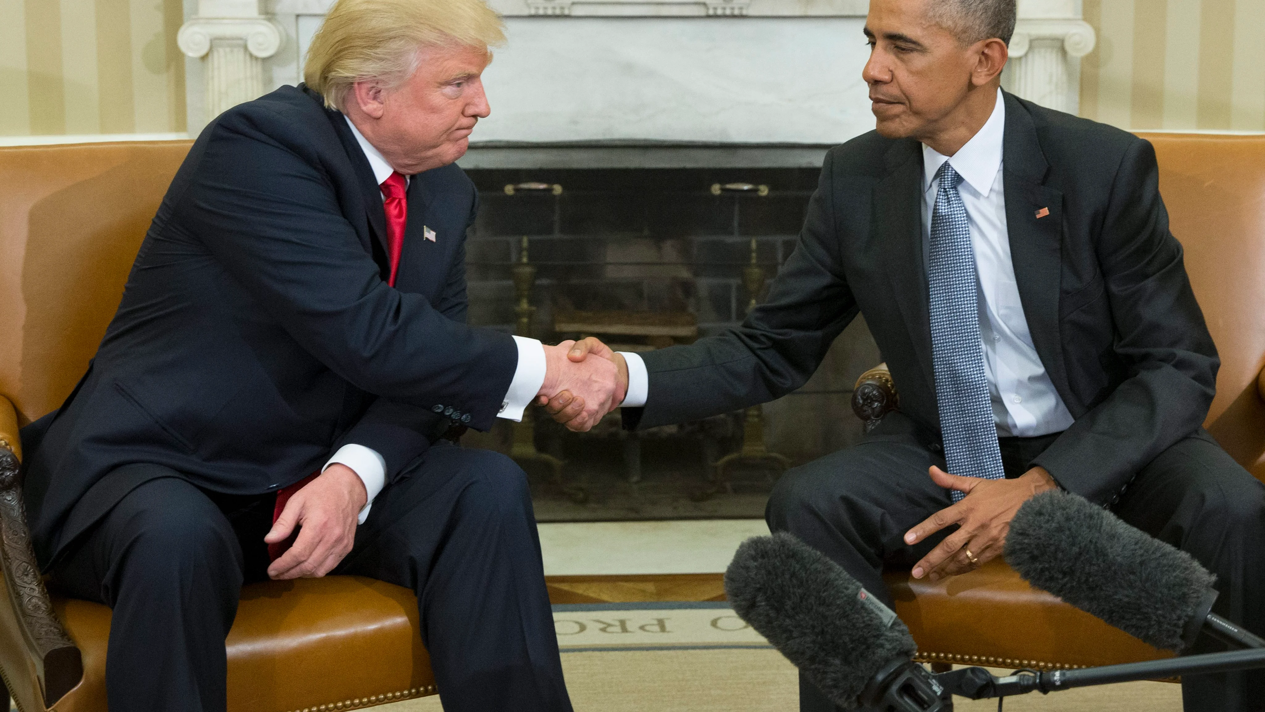 Obama recibe a Trump en la Casa Blanca para iniciar el traspaso de poderes