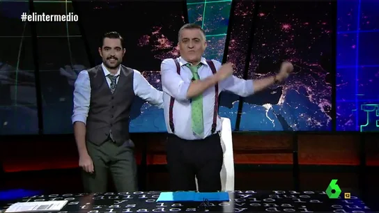 Frame 107.863097 de: BAILE DASTIS Frame 107.863097 de: BAILE DASTIS