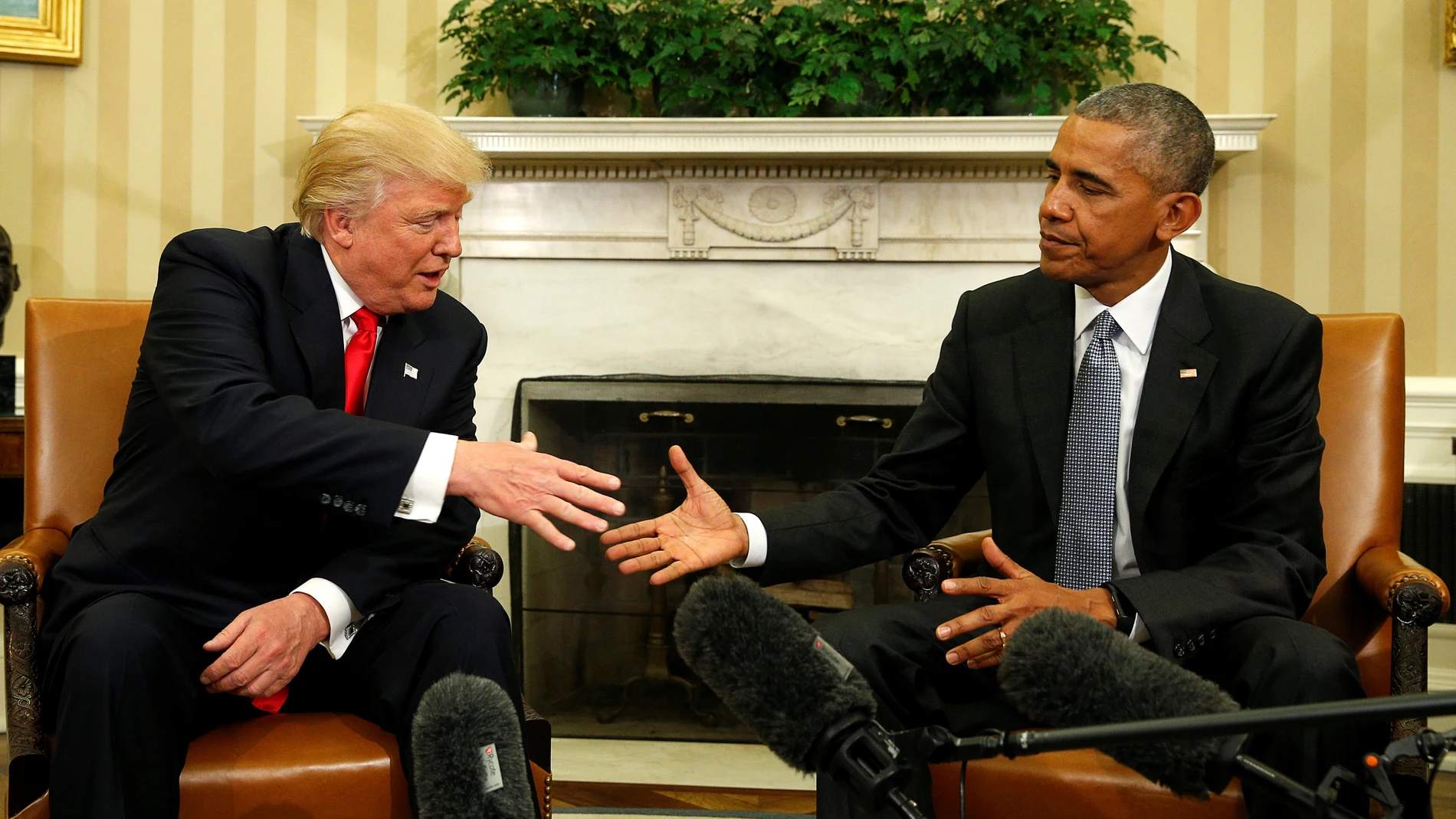 Obama recibe a Trump en la Casa Blanca para iniciar el traspaso de poderes