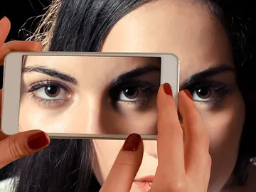 La mirada a través del dispositivo móvil La mirada a través del dispositivo móvil
