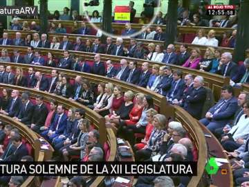Una bandera republicana durante el discurso del rey Una bandera republicana durante el discurso del rey