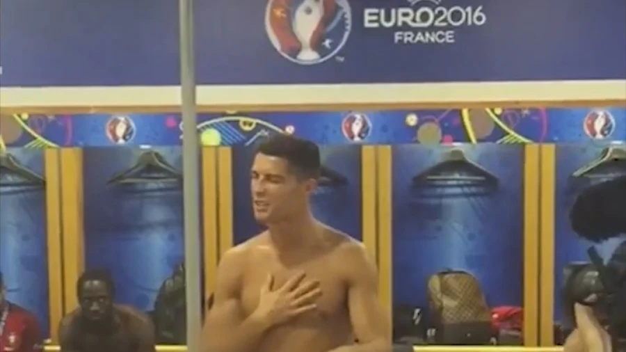 Cristiano, emocionado en su charla en Francia