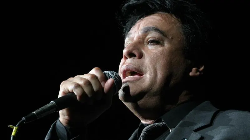 El difunto Juan Gabriel se coronó como mejor álbum del año en los Grammy