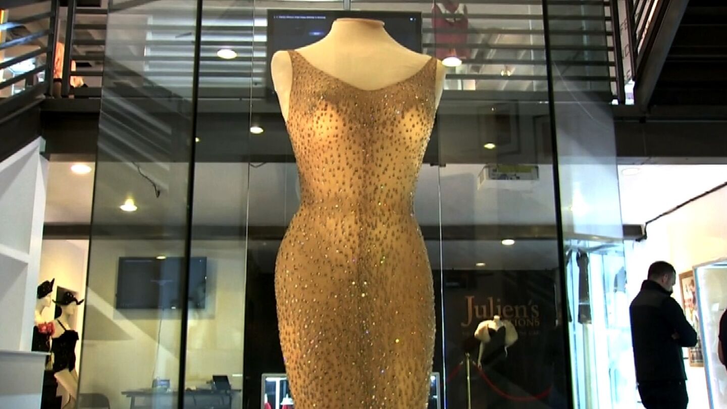 Vestido de 'piel y lentejuelas'