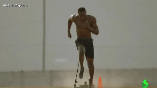 Usain Bolt en uno de sus duros entrenamientos Usain Bolt en uno de sus duros entrenamientos