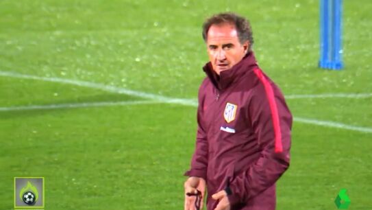 El 'profe' Ortega pide intensidad en el entrenamiento del Atl&eacute;tico