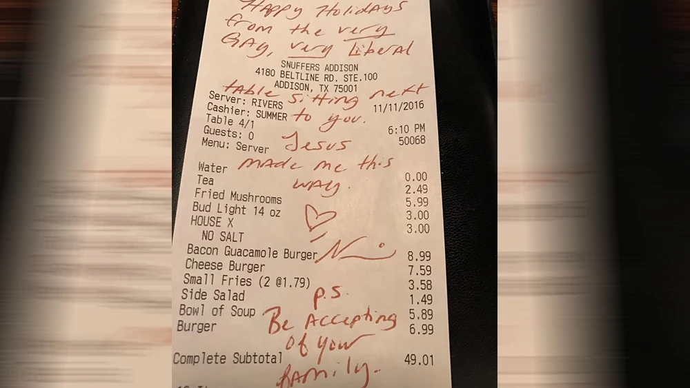 Cuenta del restaurante de una familia hom&oacute;foba