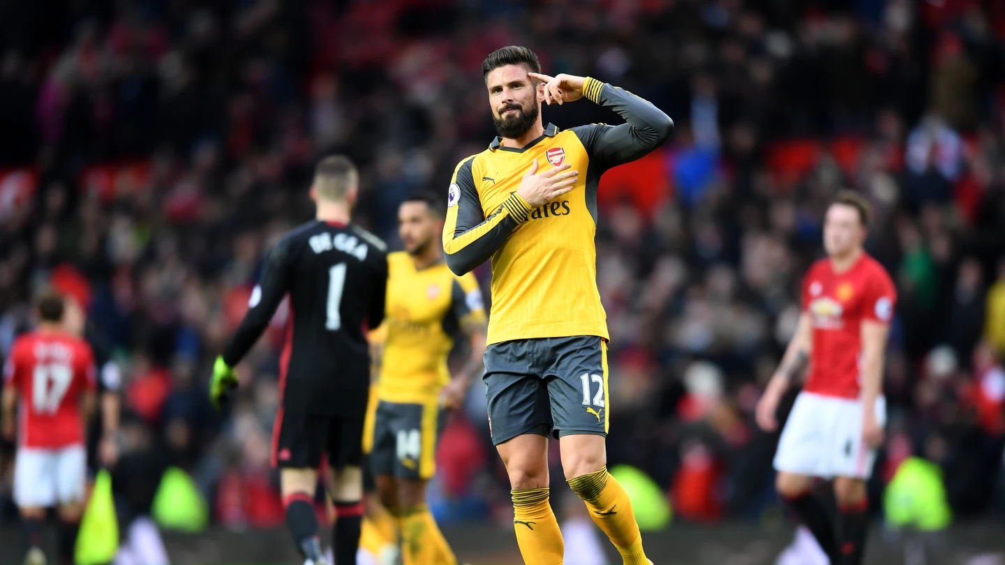 Giroud celebra su gol en Old Trafford Giroud celebra su gol en Old Trafford