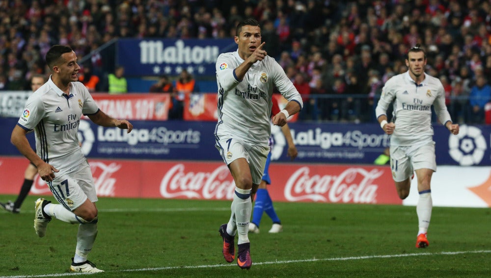 Cristiano Ronaldo celebra un gol en El Calderón