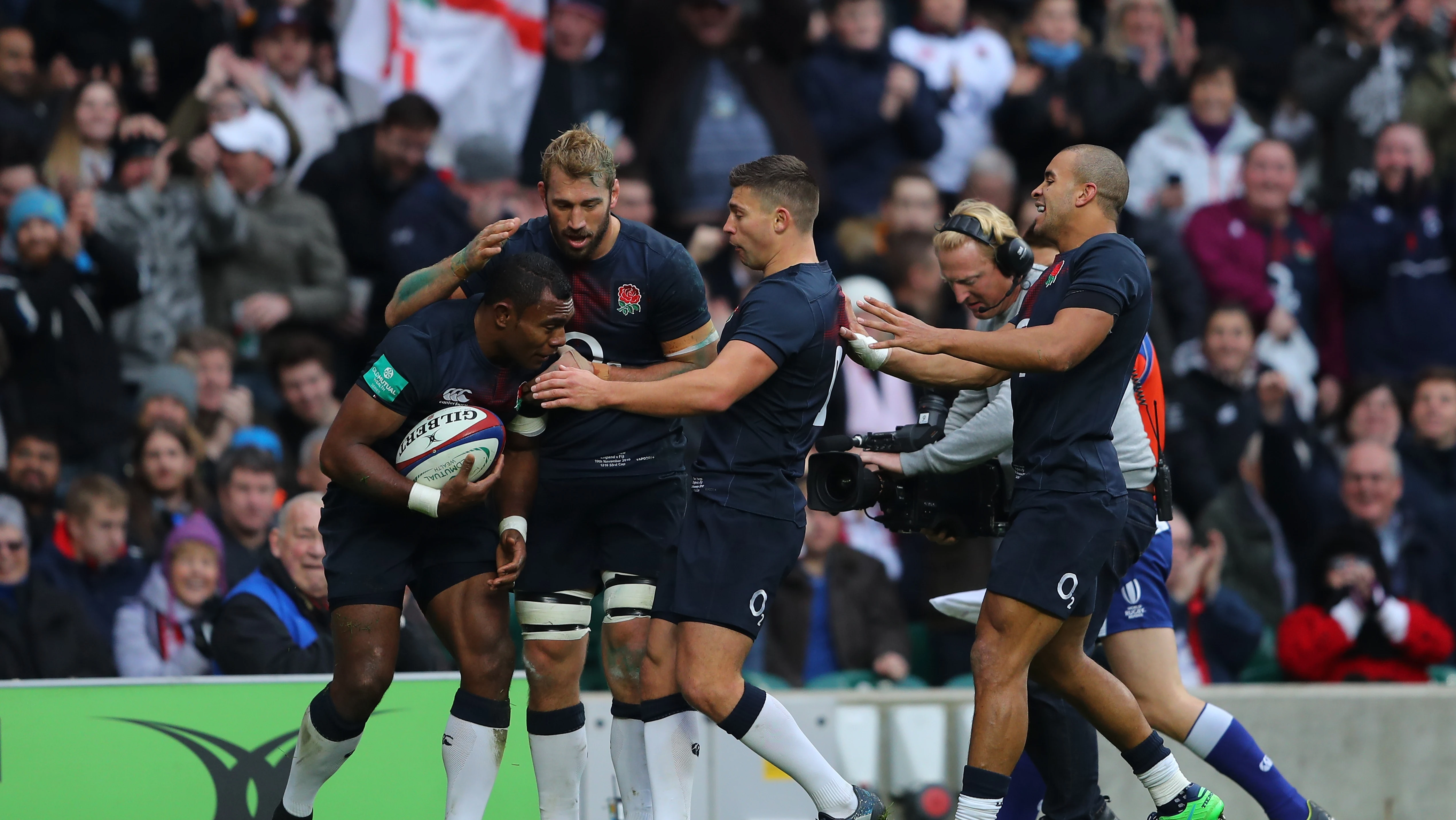 Inglaterra celebra un ensayo ante Fiji Inglaterra celebra un ensayo ante Fiji