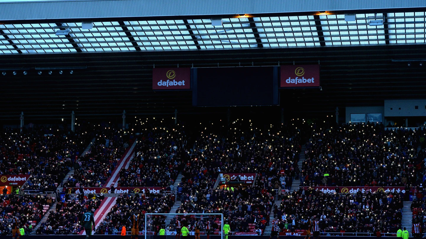 El 'Stadium of light' sin luz durante el Sunderland-Hull City El 'Stadium of light' sin luz durante el Sunderland-Hull City