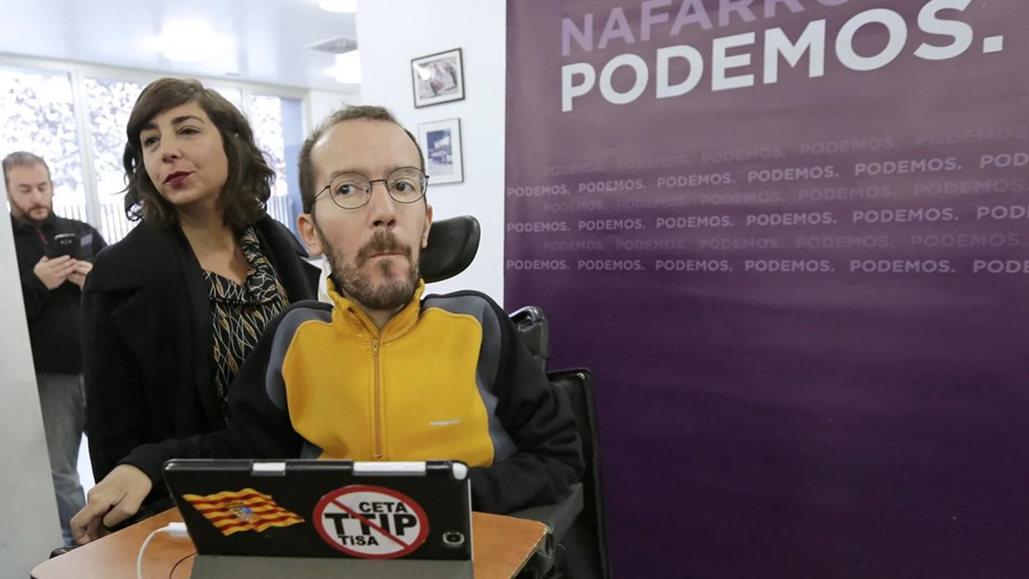 El secretario de Organización de Podemos, Echenique, con la secretaria general de Podemos en Navarra, Laura Pérez El secretario de Organización de Podemos, Echenique, con la secretaria general de Podemos en Navarra, Laura Pérez