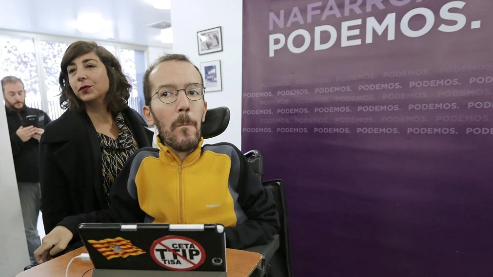 El secretario de Organización de Podemos, Echenique, con la secretaria general de Podemos en Navarra, Laura Pérez El secretario de Organización de Podemos, Echenique, con la secretaria general de Podemos en Navarra, Laura Pérez