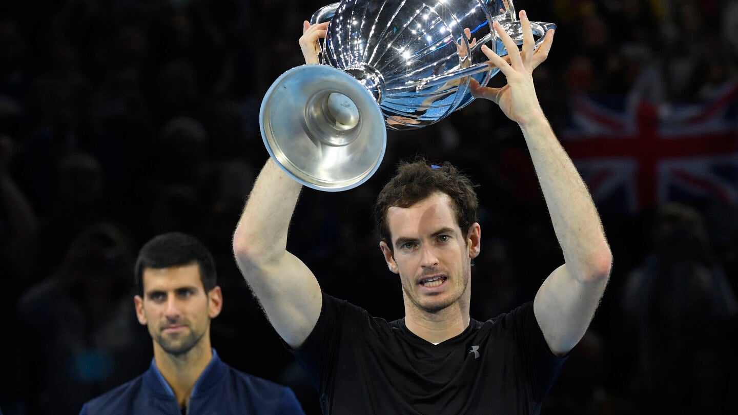 Andy Murray levanta la Copa Masters ante Djokovic